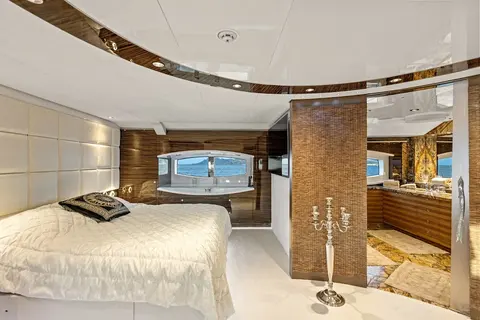 Tiamat Yacht Charter, photograph 9