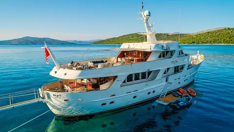 TO JE TO Yacht Charter, photograph 6
