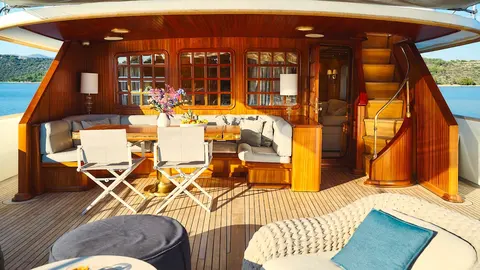 TO JE TO Yacht Charter, photograph 7