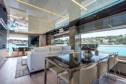 Triple L Yacht Charter, photograph 12
