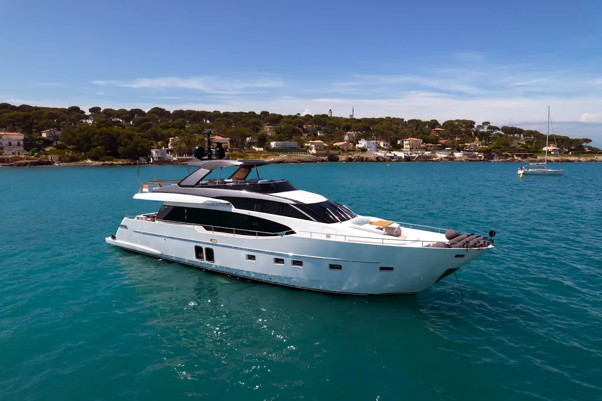 Triple L Yacht Charter