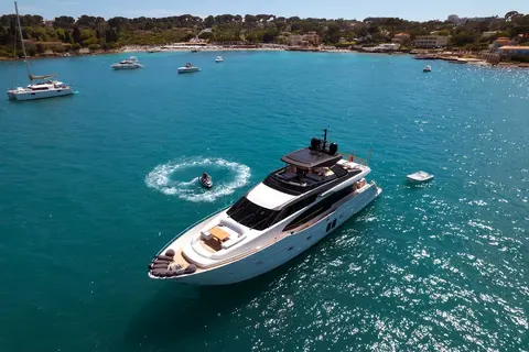 Triple L Yacht Charter, photograph 4