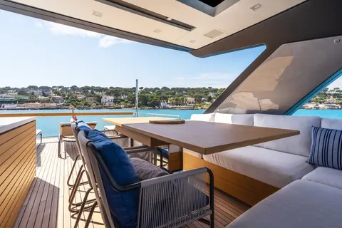 Triple L Yacht Charter, photograph 6