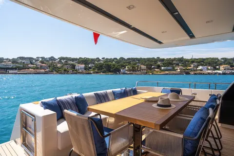 Triple L Yacht Charter, photograph 8