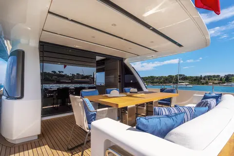 Triple L Yacht Charter, photograph 9