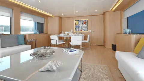 Ukiel Yacht Charter, photograph 12