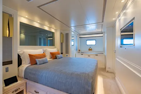 Valentina II Yacht Charter, photograph 10
