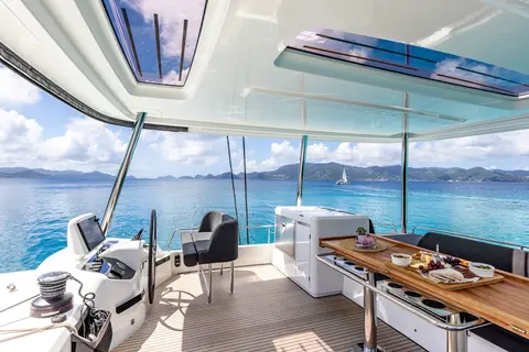 Valinor Yacht Charter, photograph 12