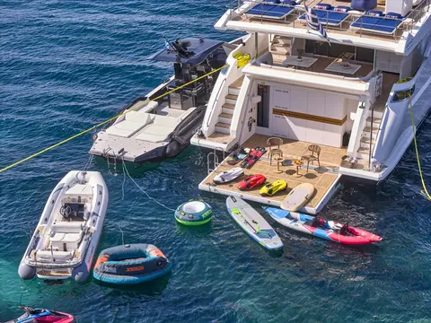 Volante Yacht Charter, photograph 12
