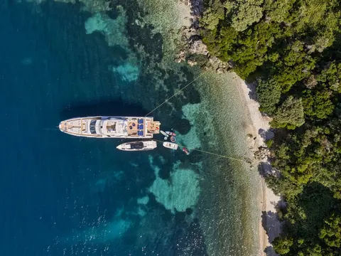 Volante Yacht Charter, photograph 3