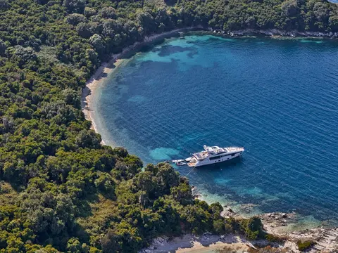 Volante Yacht Charter, photograph 4