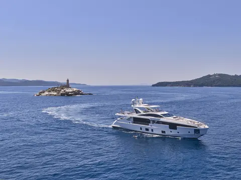 Volante Yacht Charter, photograph 5