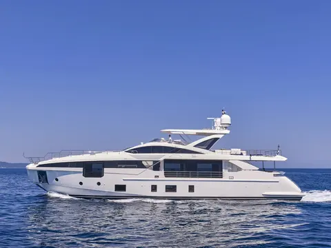 Volante Yacht Charter, photograph 6