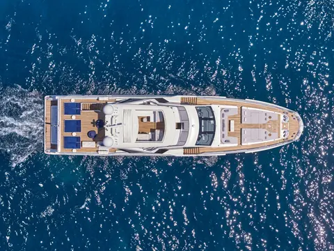 Volante Yacht Charter, photograph 8