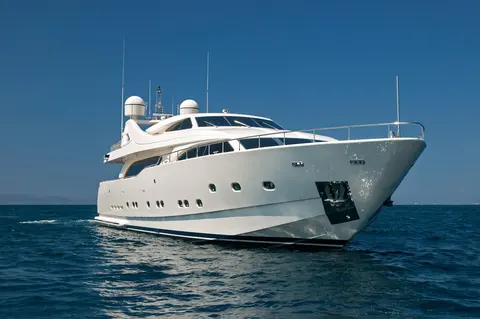 Whisper V Yacht Charter, photograph 4