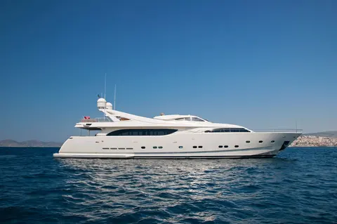 Whisper V Yacht Charter, photograph 5