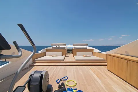 Whisper V Yacht Charter, photograph 8