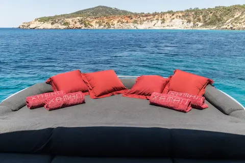 Xaman Yacht Charter, photograph 12