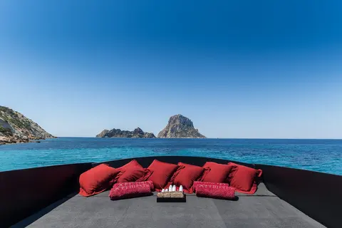 Xaman Yacht Charter, photograph 4