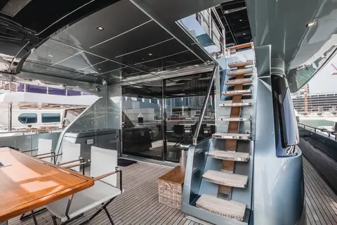 Xemati Yacht Charter in Dubai, photograph 10