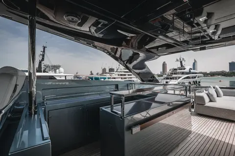 Xemati Yacht Charter in Dubai, photograph 11