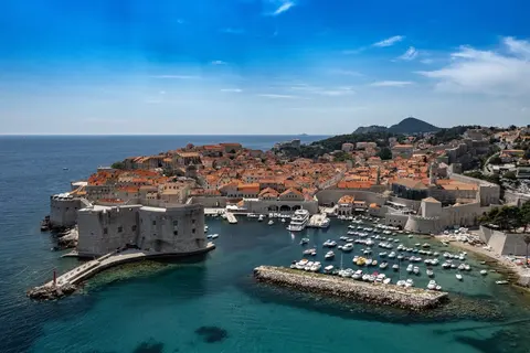 Yolo Yacht Charter, photograph 12