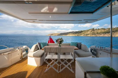 Zen Vibes Yacht Charter, photograph 12
