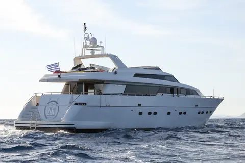 Zen Yacht Charter, photograph 4