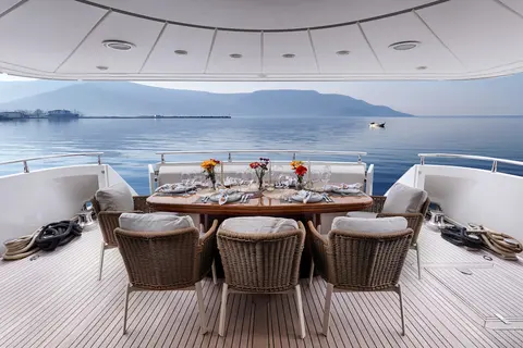 Zen Yacht Charter, photograph 9