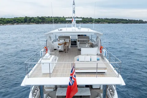Zozo Yacht Charter, photograph 12