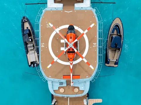 Explorer Charter, photograph 6