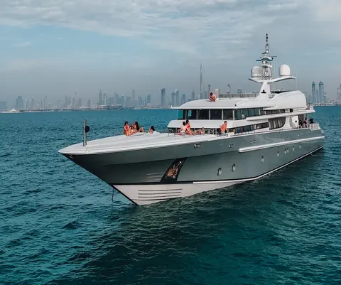 Abu Dhabi Grand Prix Yacht Charter, photograph 2